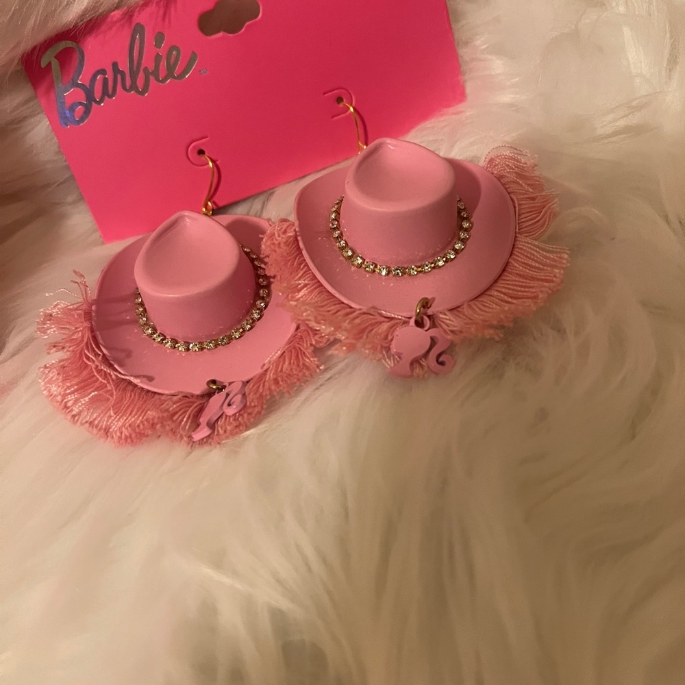 NWT Barbie Hot Pink Fuzzy Mini Crossbody Bag, Barbie Cowboy Hat Earrings - Picture 3 of 11